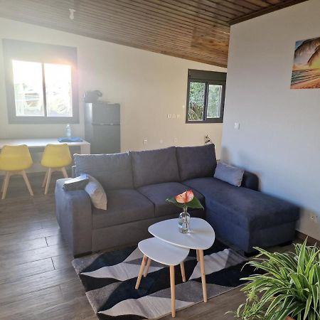 Charment Appartement Avec Vue Sur Mer Petite Île エクステリア 写真